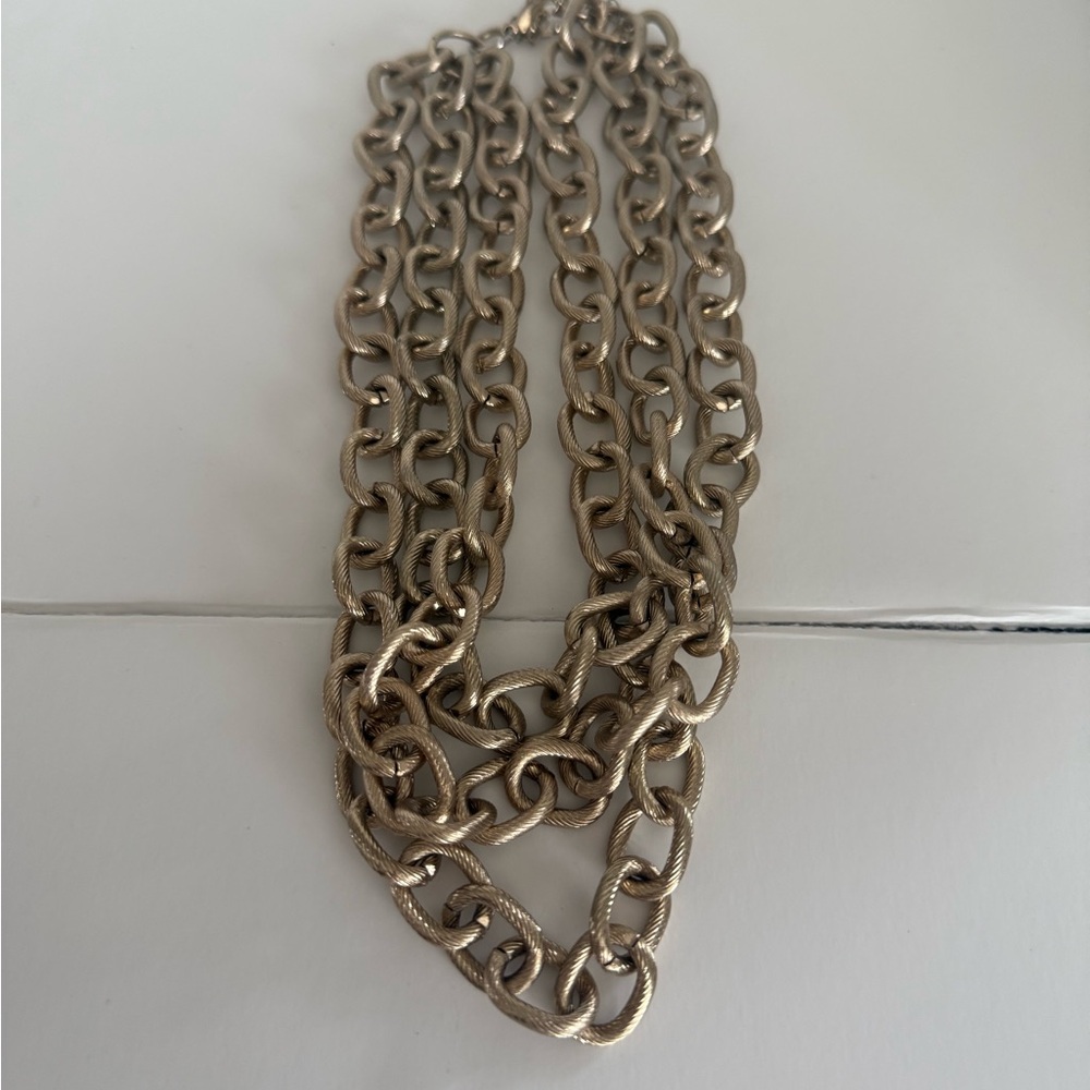 Elegant Gold Chain Necklace